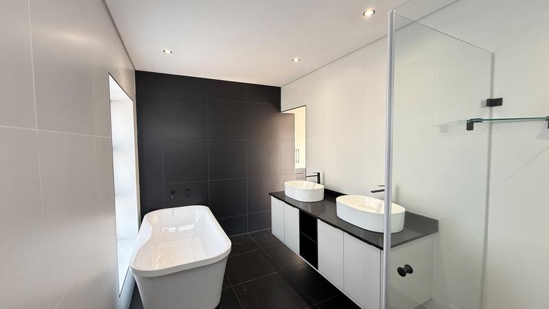 4 Bedroom Property for Sale in Fountainbrook Estate Gauteng
