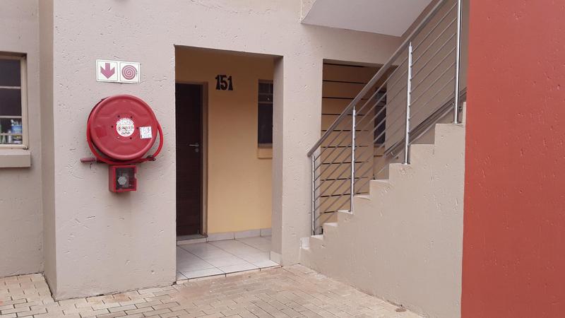 2 Bedroom Property for Sale in Stone Ridge Gauteng