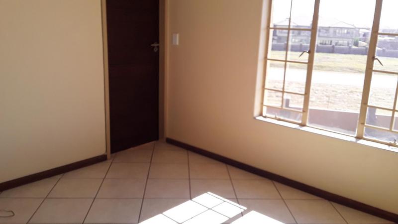 2 Bedroom Property for Sale in Stone Ridge Gauteng