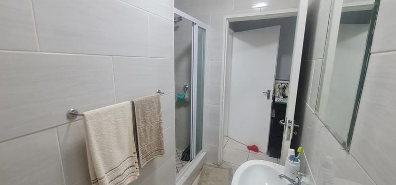 2 Bedroom Property for Sale in Heuwelsig Estate Gauteng
