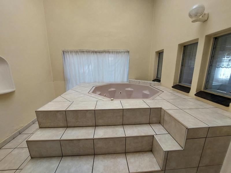 To Let 4 Bedroom Property for Rent in Capital Park Gauteng