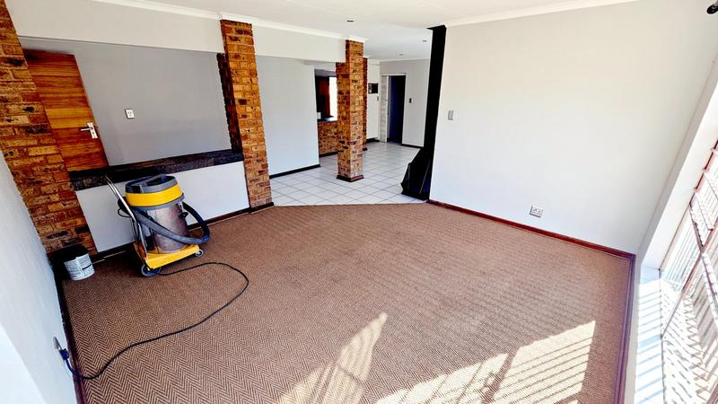 To Let 3 Bedroom Property for Rent in Beyers Park Gauteng