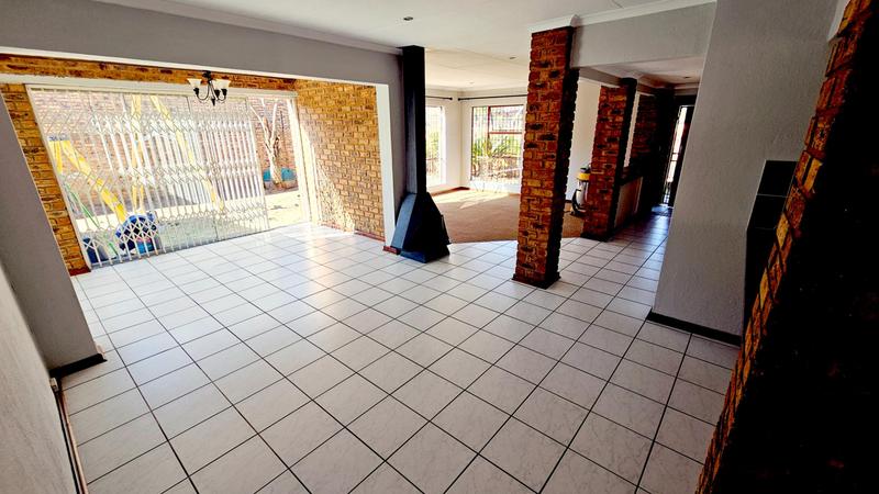 To Let 3 Bedroom Property for Rent in Beyers Park Gauteng