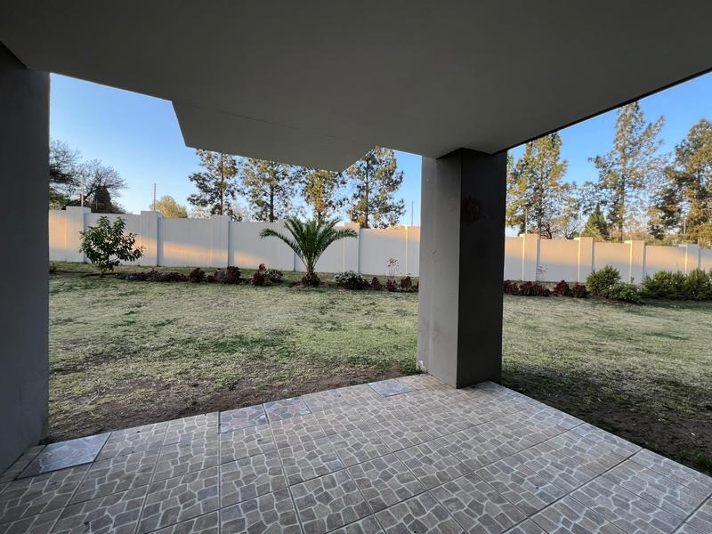 To Let 2 Bedroom Property for Rent in Fourways Gauteng