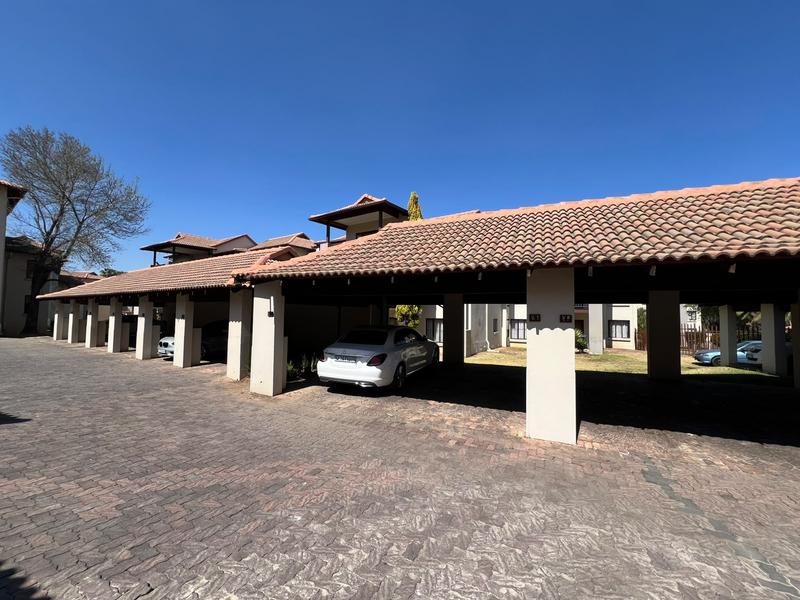 To Let 2 Bedroom Property for Rent in Fourways Gauteng