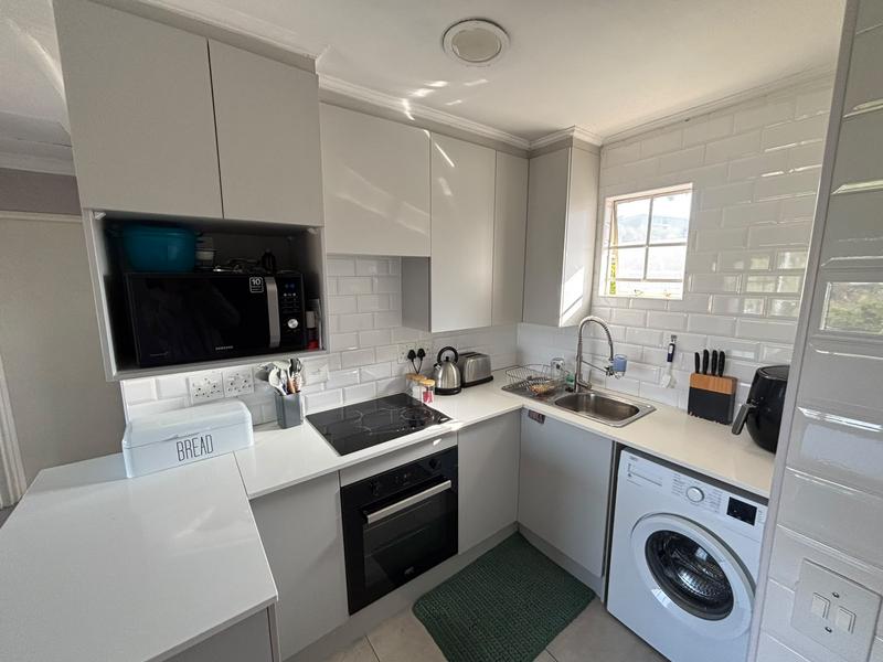2 Bedroom Property for Sale in Groenkloof Gauteng