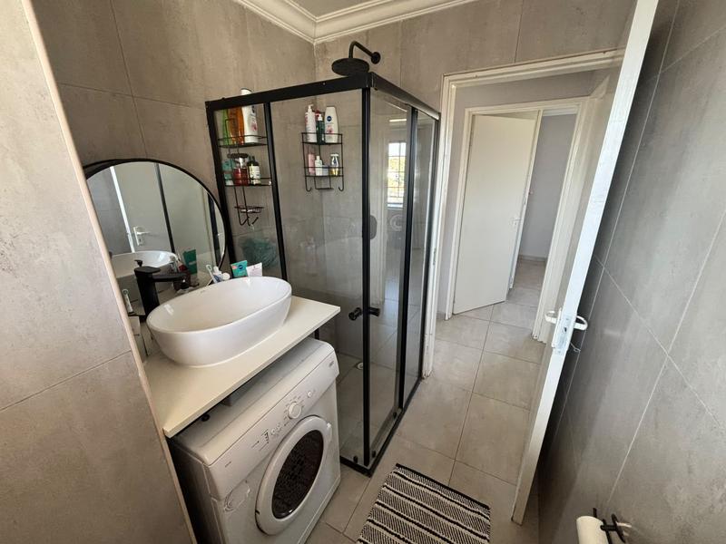 2 Bedroom Property for Sale in Groenkloof Gauteng