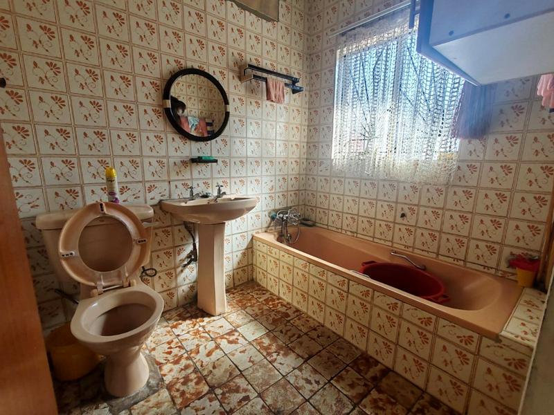 To Let 3 Bedroom Property for Rent in Meadowlands Gauteng