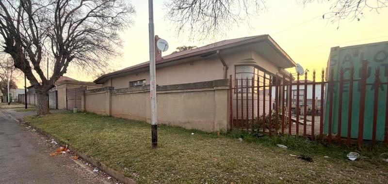 To Let 0 Bedroom Property for Rent in Roodepoort Central Gauteng