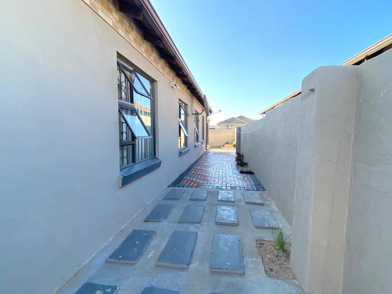 4 Bedroom Property for Sale in Alliance Gauteng