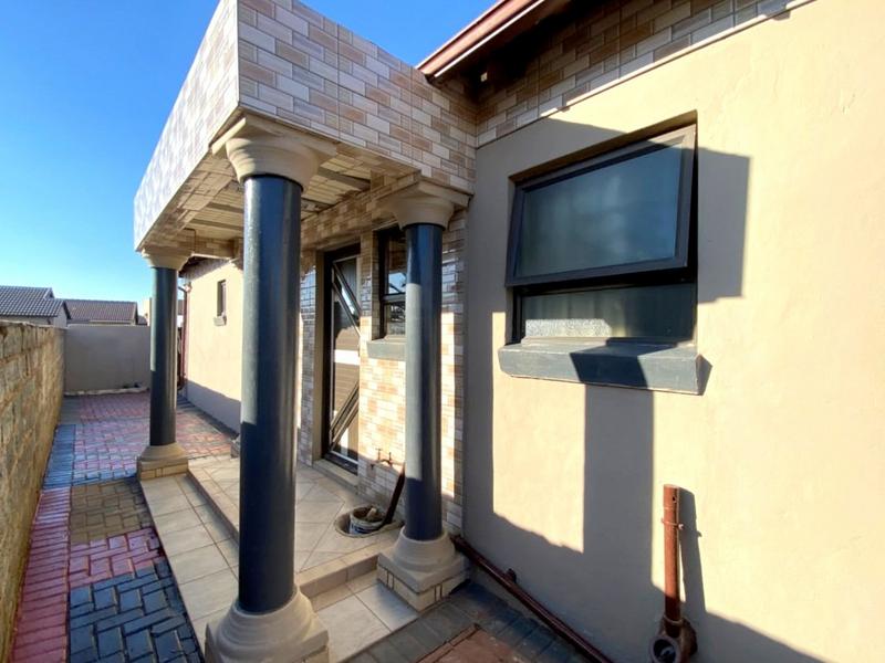 4 Bedroom Property for Sale in Alliance Gauteng
