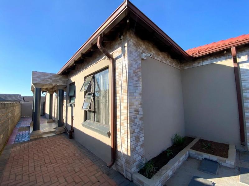 4 Bedroom Property for Sale in Alliance Gauteng