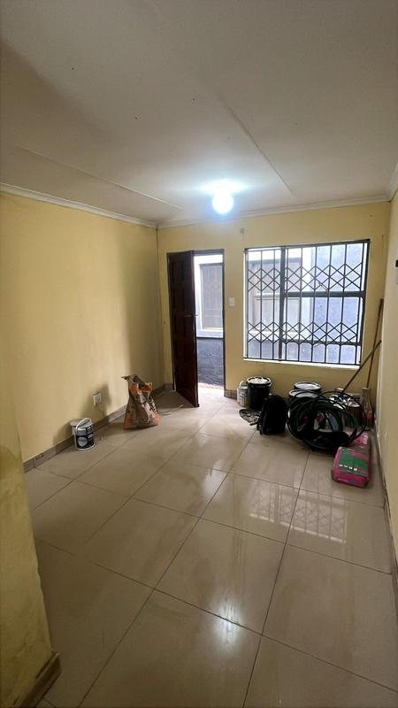 2 Bedroom Property for Sale in Bram Fischerville Gauteng