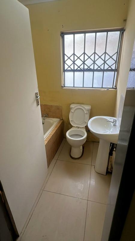 2 Bedroom Property for Sale in Bram Fischerville Gauteng
