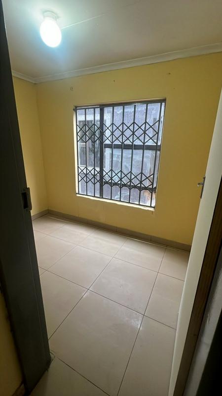 2 Bedroom Property for Sale in Bram Fischerville Gauteng