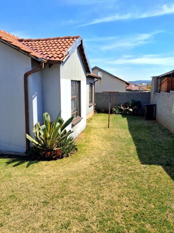 3 Bedroom Property for Sale in Fleurhof Gauteng
