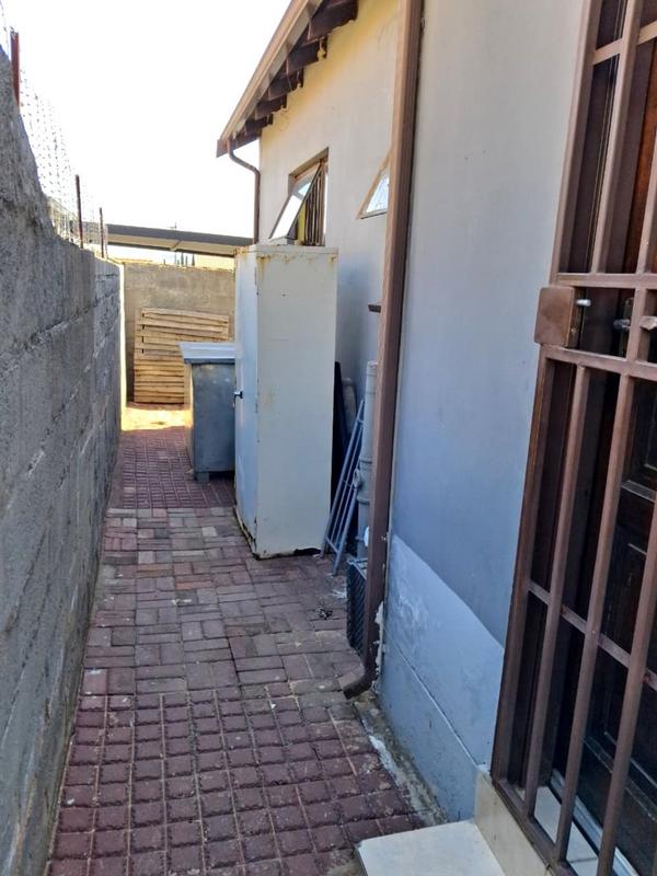 3 Bedroom Property for Sale in Fleurhof Gauteng