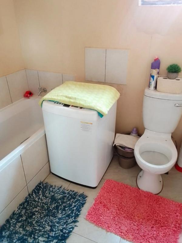 2 Bedroom Property for Sale in Lufhereng Gauteng