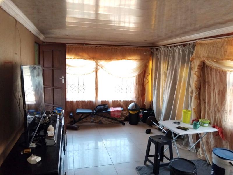 2 Bedroom Property for Sale in Mapetla Gauteng