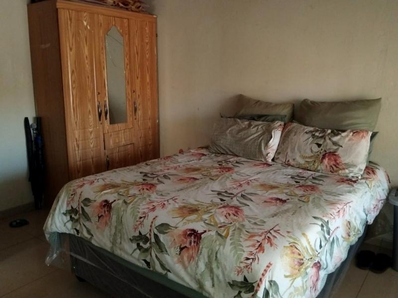2 Bedroom Property for Sale in Mapetla Gauteng