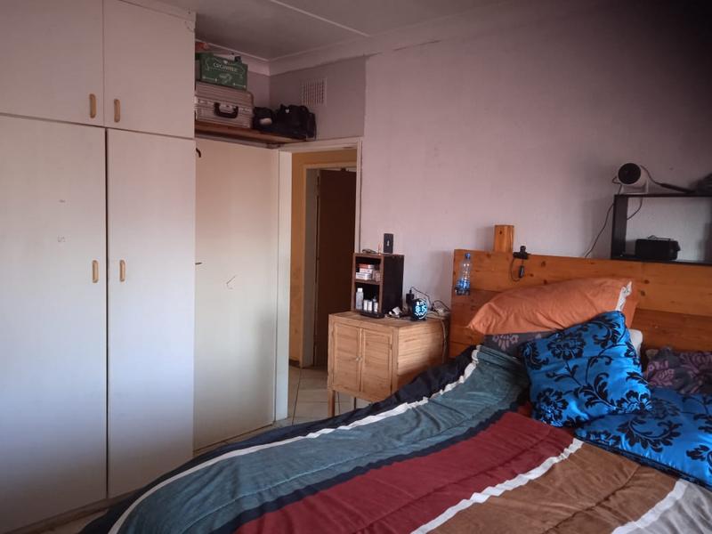 To Let 5 Bedroom Property for Rent in Klippoortje Gauteng