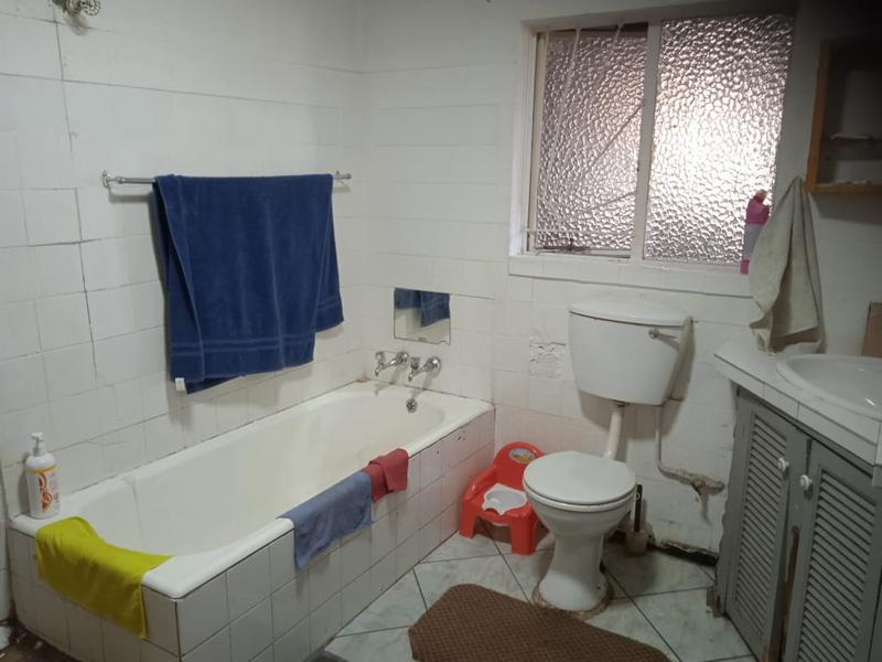 To Let 5 Bedroom Property for Rent in Klippoortje Gauteng