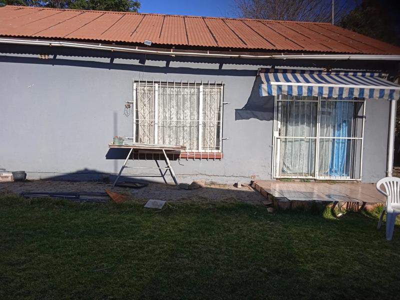 To Let 5 Bedroom Property for Rent in Klippoortje Gauteng