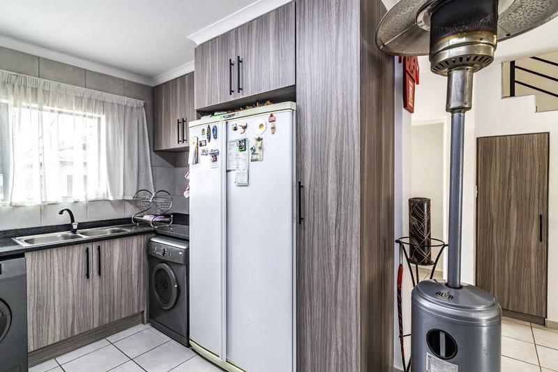 3 Bedroom Property for Sale in Brackendowns Gauteng