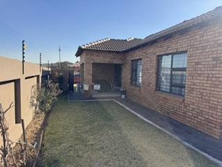 3 Bedroom Property for Sale in South Crest Gauteng
