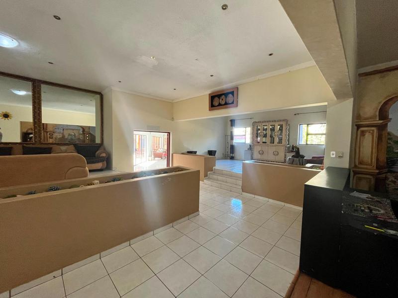5 Bedroom Property for Sale in Sharon Park Gauteng