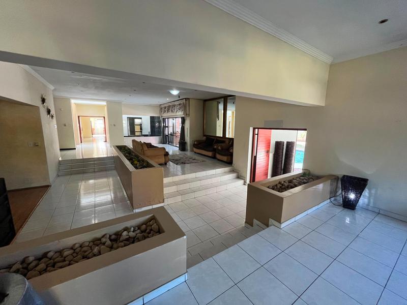 5 Bedroom Property for Sale in Sharon Park Gauteng