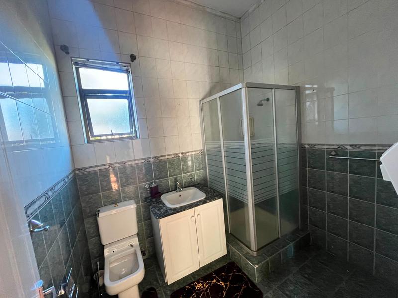 5 Bedroom Property for Sale in Sharon Park Gauteng