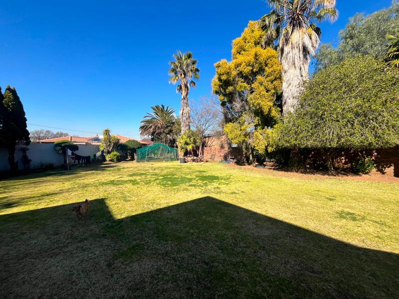 5 Bedroom Property for Sale in Sharon Park Gauteng