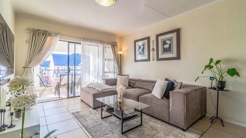 2 Bedroom Property for Sale in Greenstone Crest Gauteng