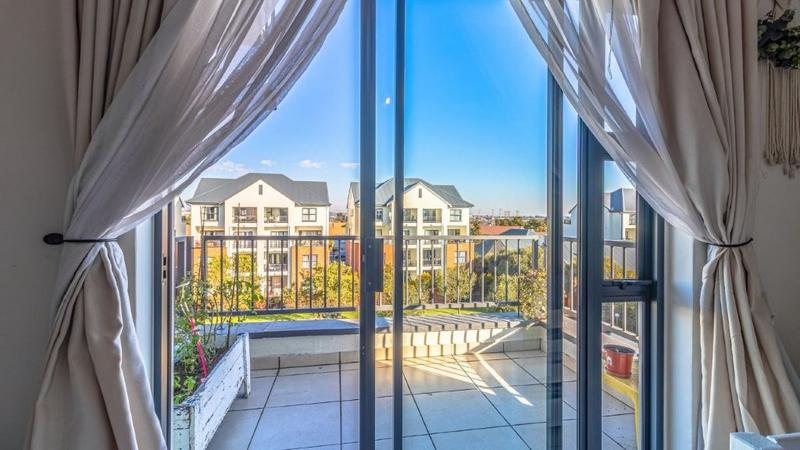 2 Bedroom Property for Sale in Greenstone Crest Gauteng