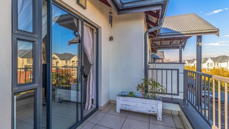 2 Bedroom Property for Sale in Greenstone Crest Gauteng