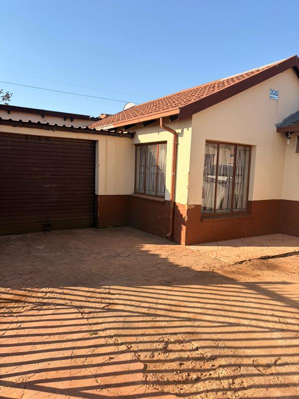 7 Bedroom Property for Sale in Mahube Valley Gauteng