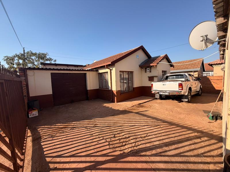 7 Bedroom Property for Sale in Mahube Valley Gauteng