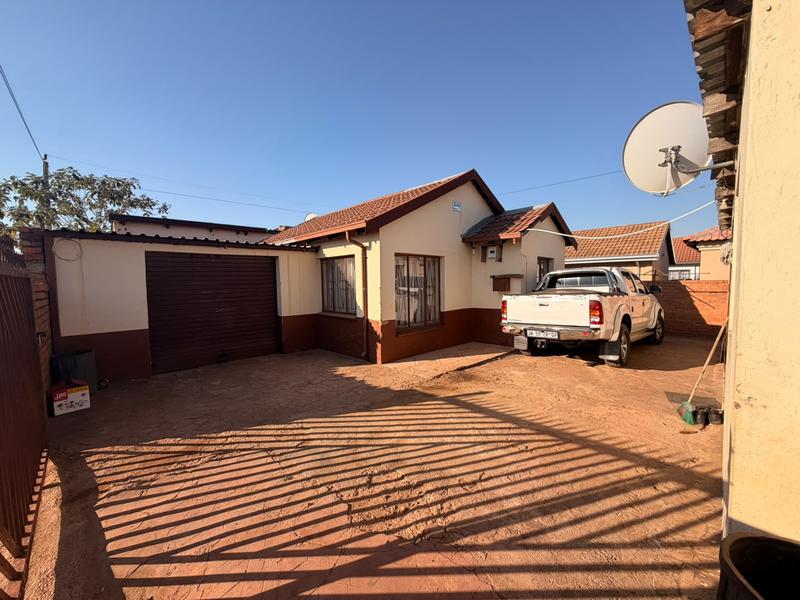 7 Bedroom Property for Sale in Mahube Valley Gauteng