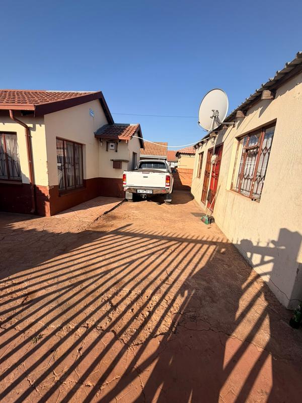 7 Bedroom Property for Sale in Mahube Valley Gauteng