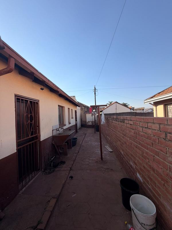 7 Bedroom Property for Sale in Mahube Valley Gauteng