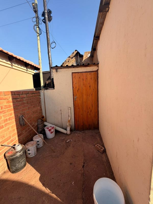 7 Bedroom Property for Sale in Mahube Valley Gauteng