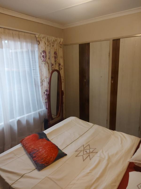 To Let 2 Bedroom Property for Rent in Jabulani Gauteng