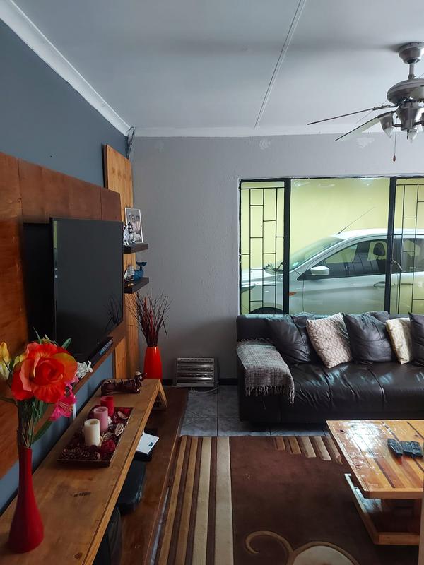 To Let 3 Bedroom Property for Rent in Protea Glen Gauteng