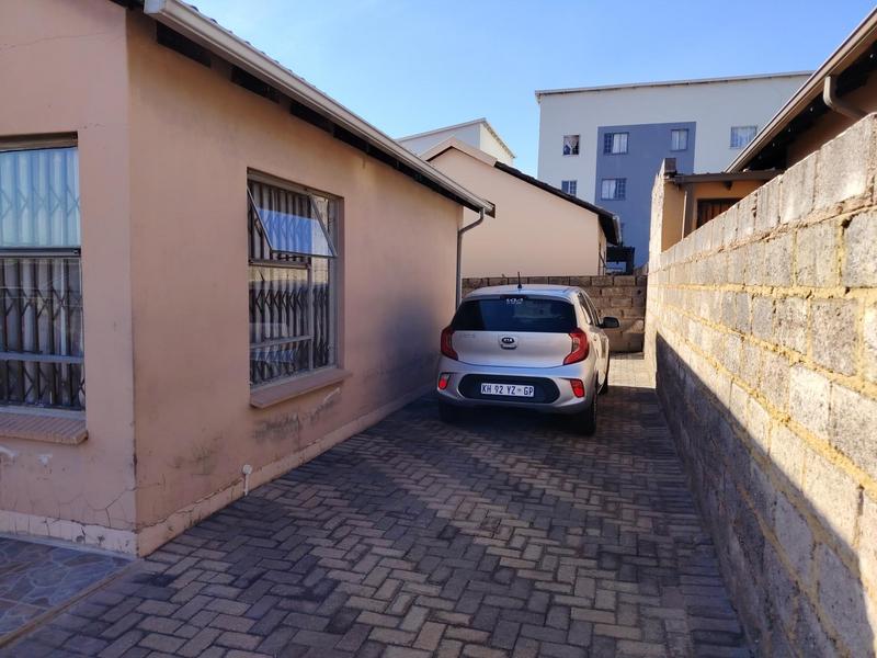 2 Bedroom Property for Sale in Fleurhof Gauteng