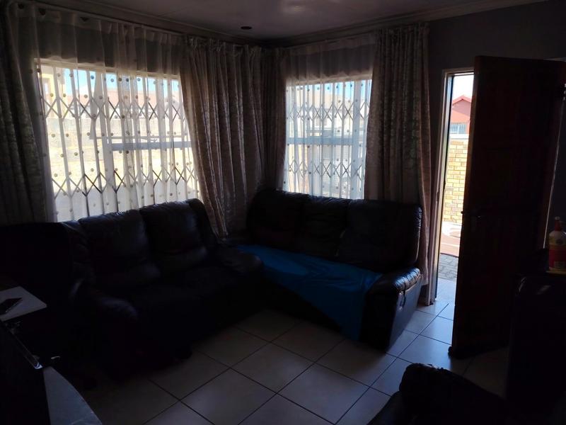 2 Bedroom Property for Sale in Fleurhof Gauteng