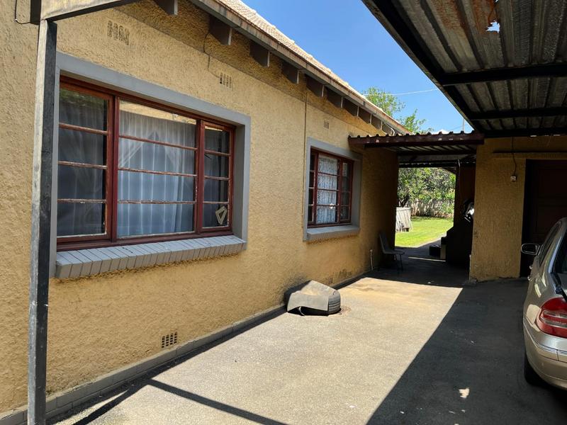 To Let 3 Bedroom Property for Rent in Lambton Gauteng
