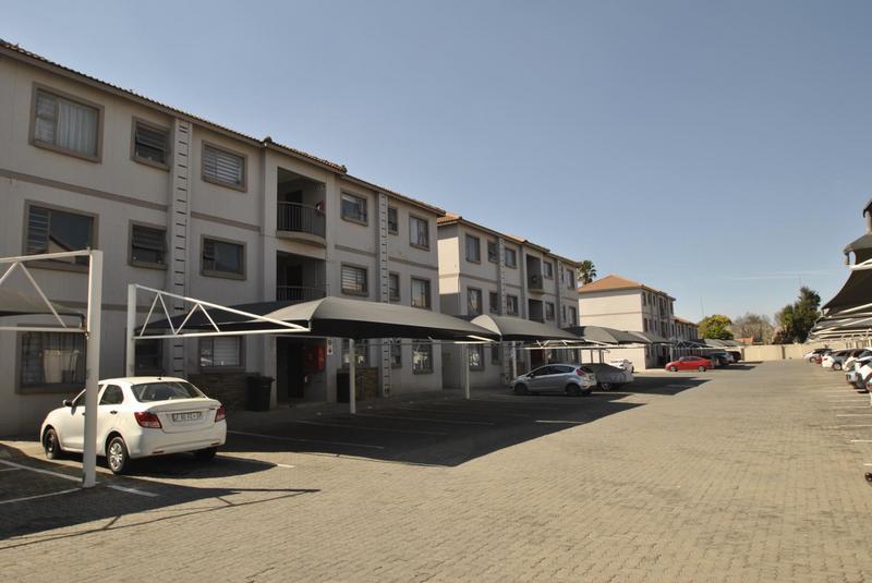 2 Bedroom Property for Sale in Bardene Gauteng