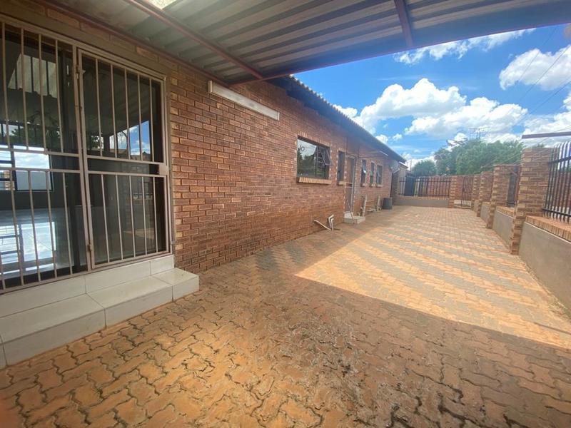To Let 3 Bedroom Property for Rent in Raslouw Gauteng
