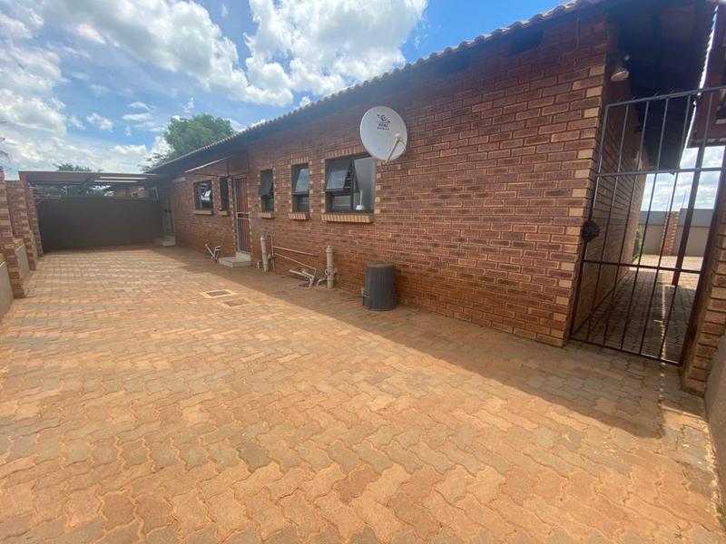 To Let 3 Bedroom Property for Rent in Raslouw Gauteng